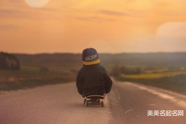 诗经取名可爱顺口简单的龙年女生名字 诗经取名可爱顺口简单的龙年女生名字