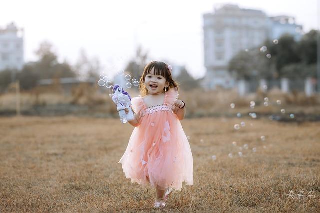 钟姓女孩带虹字的名字精选推荐