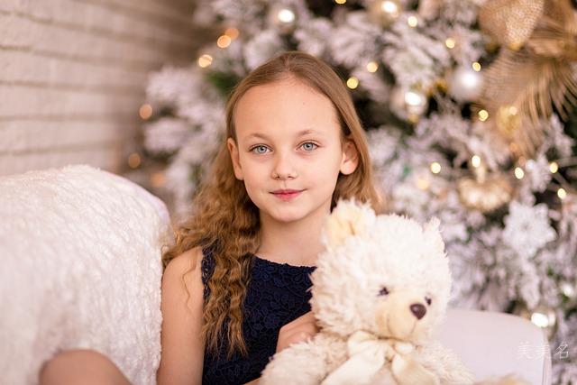 笔画少的钟姓女孩三个字名字